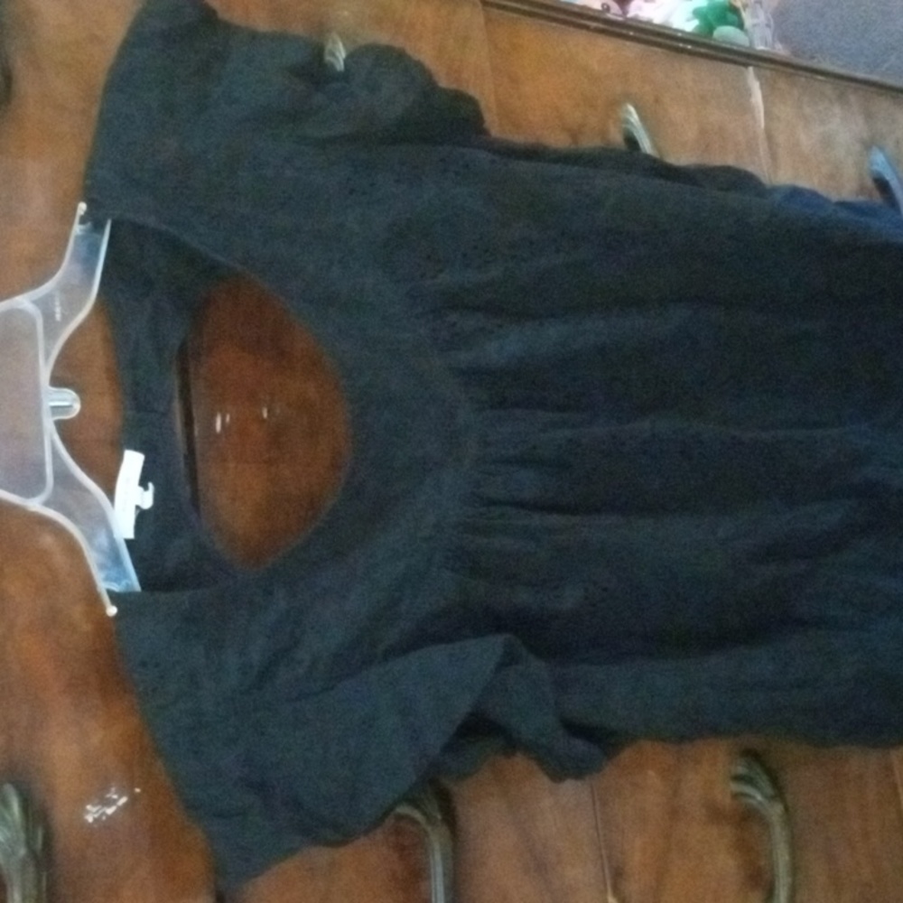 MAURICES BLACK BLOUSE XXL FLUTTER SLEEVES OPEN BACK
